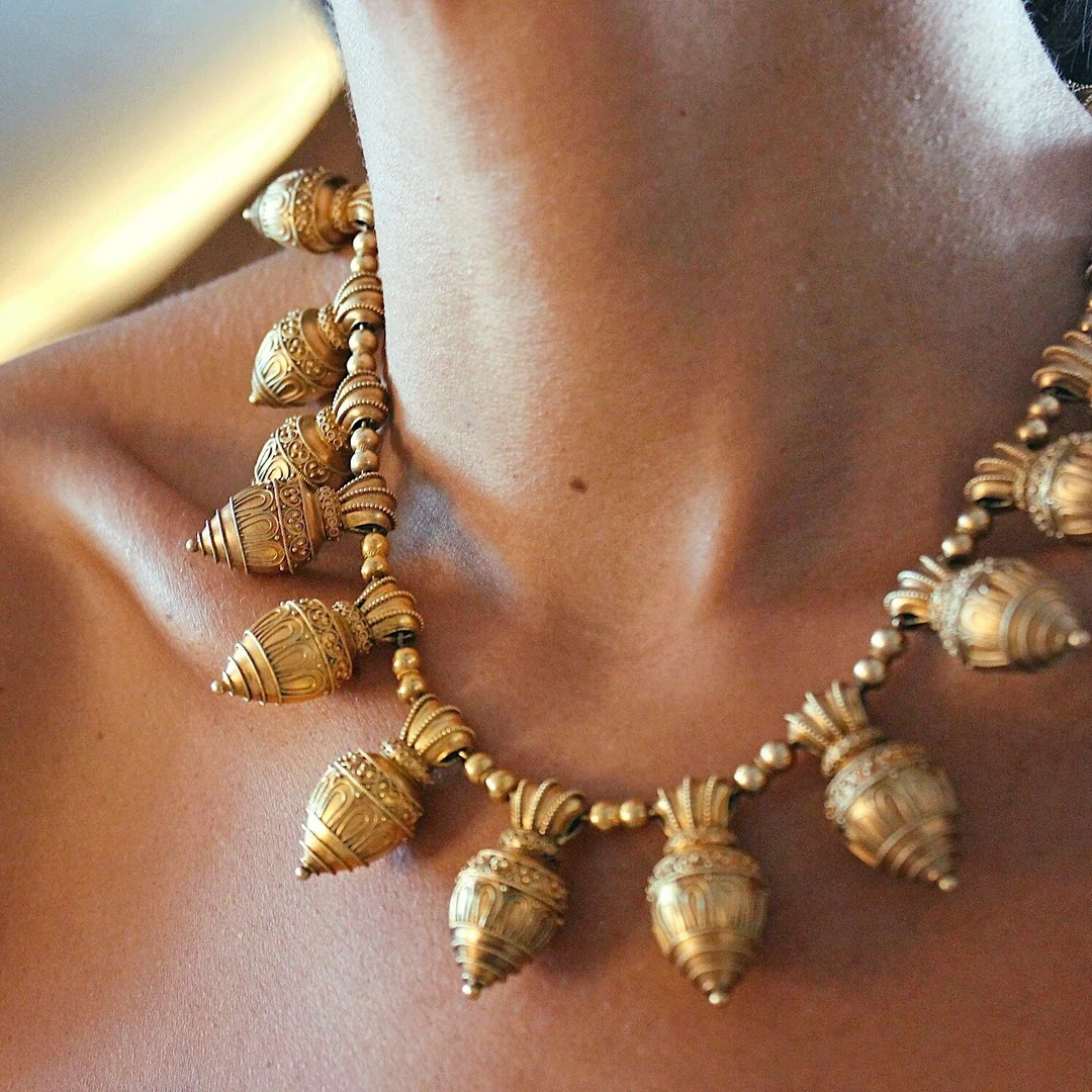 Archaeological Revival Gold Necklace - Image 4