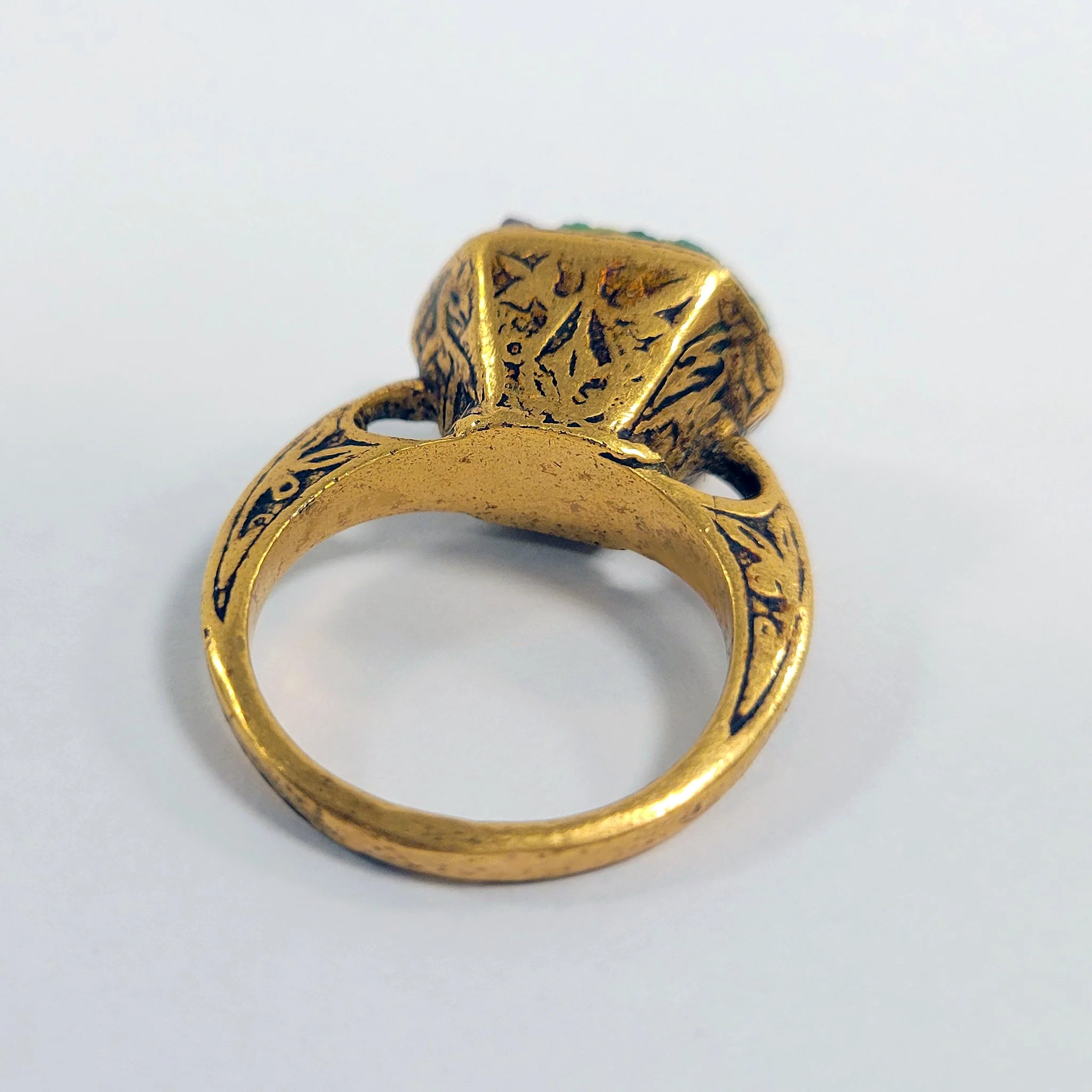 Renaissance Ring with Ancient Roman Mosaic Glass - Image 5