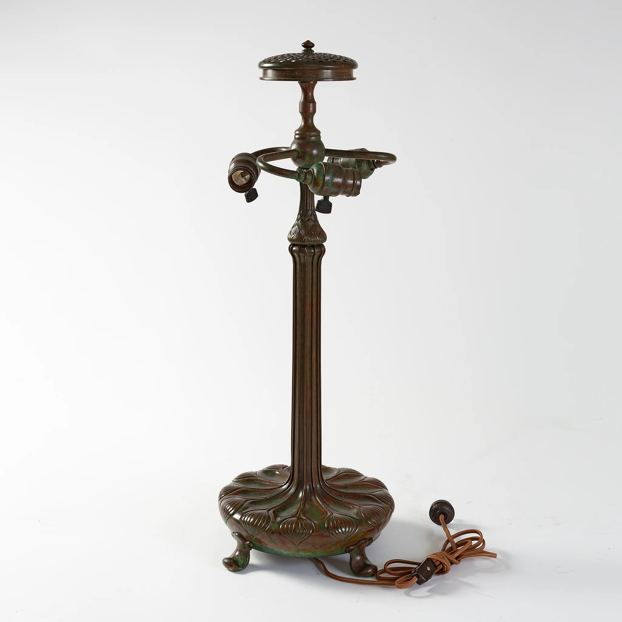 Tiffany Studios New York Pair of "Oriental Poppy" Table Lamps - Image 7